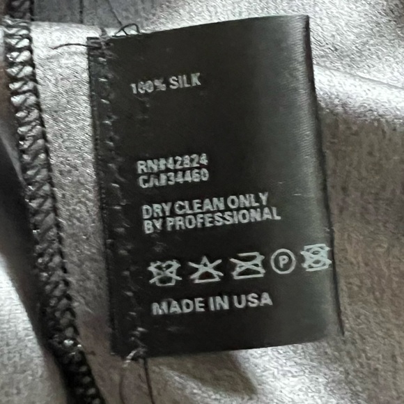 New VEDA Black Silk Adjustable Strap Peace Dress NWT Graphic Casual Women Medium - Picture 14 of 14